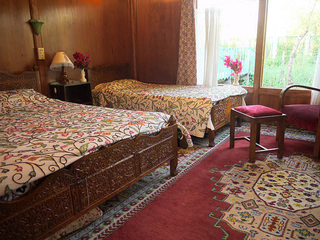 Houseboat Lily Of Nageen Srīnagar Extérieur photo