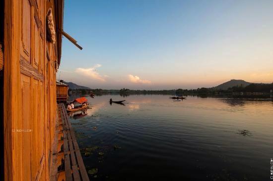 Houseboat Lily Of Nageen Srīnagar Extérieur photo